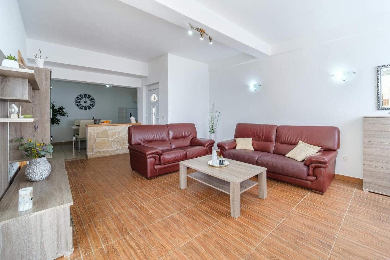 Rooms Plaza Divuje Murvica  Bagian luar foto
