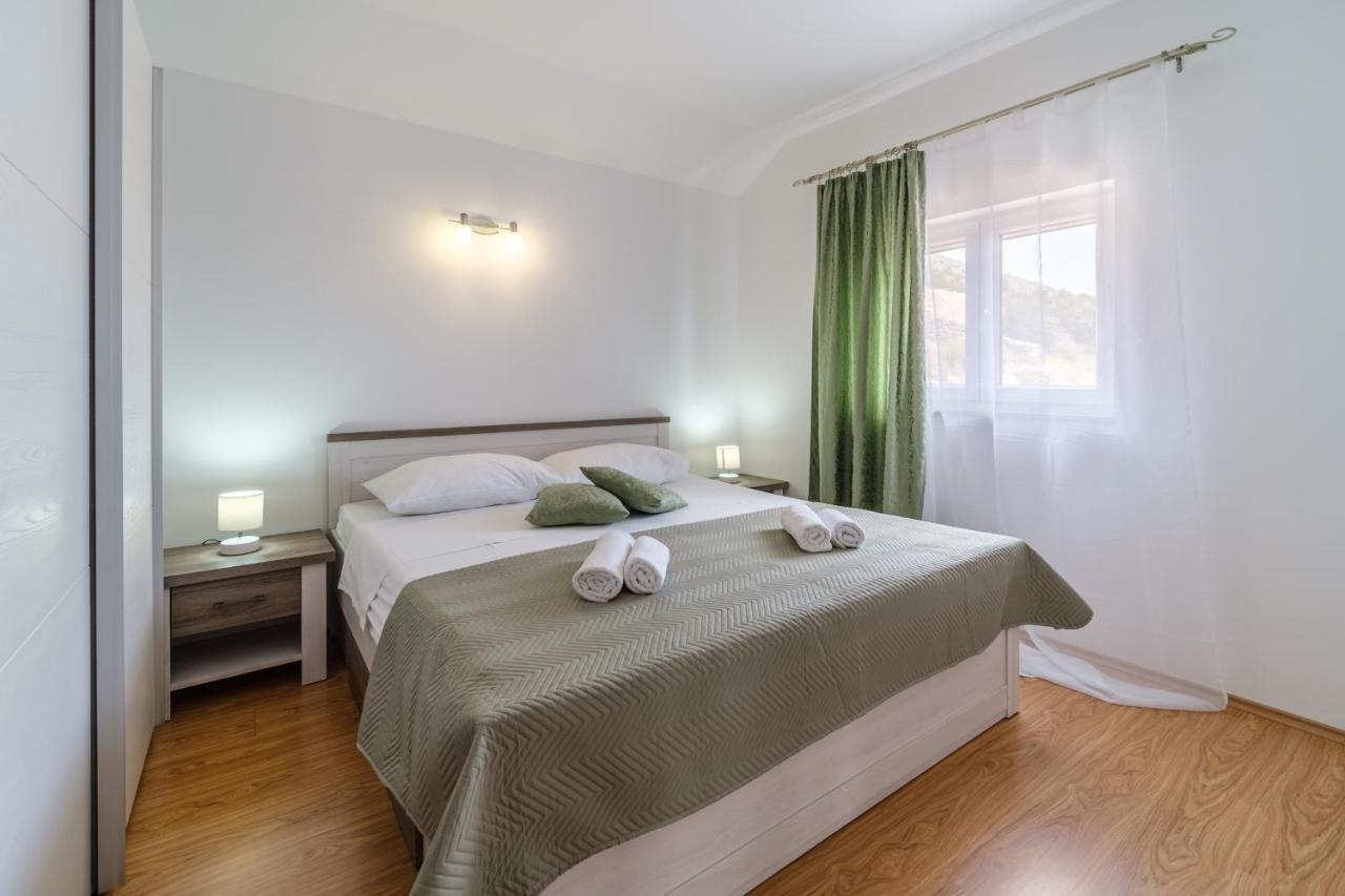 Rooms Plaza Divuje Murvica  Bagian luar foto